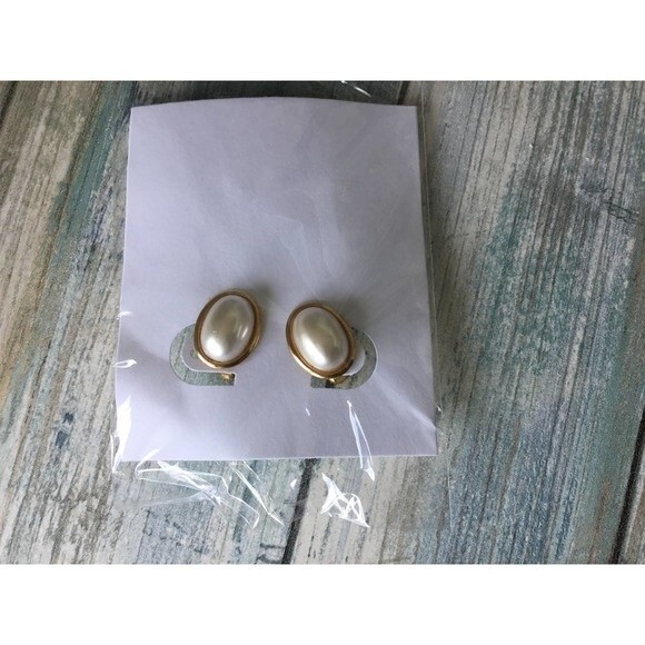 Vintage Napier Screw Back Earrings - Picture 1 of 2
